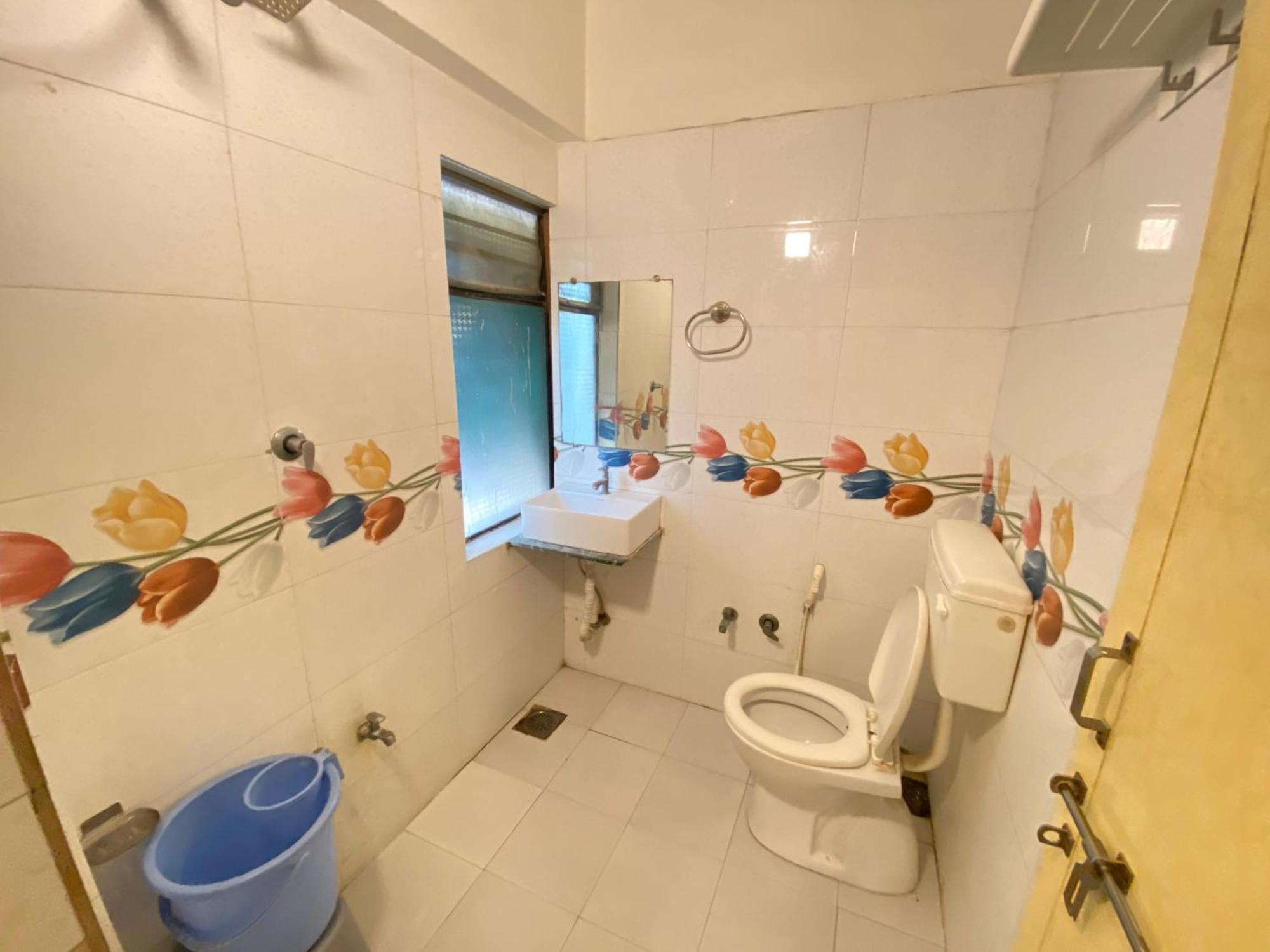 Hotel Abc Satellite Prahlad Nagar อาเมดาบัด ภายนอก รูปภาพ