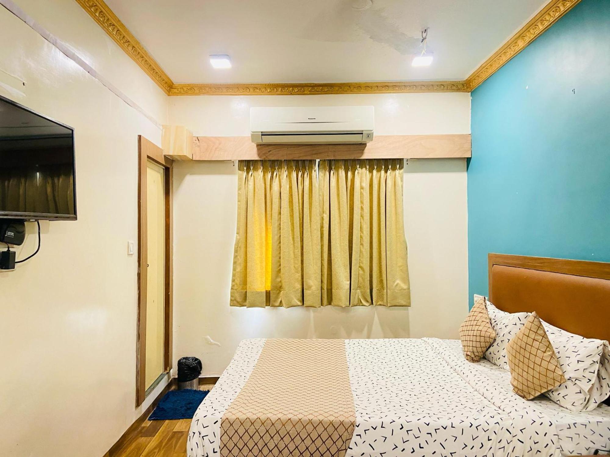 Hotel Abc Satellite Prahlad Nagar อาเมดาบัด ภายนอก รูปภาพ